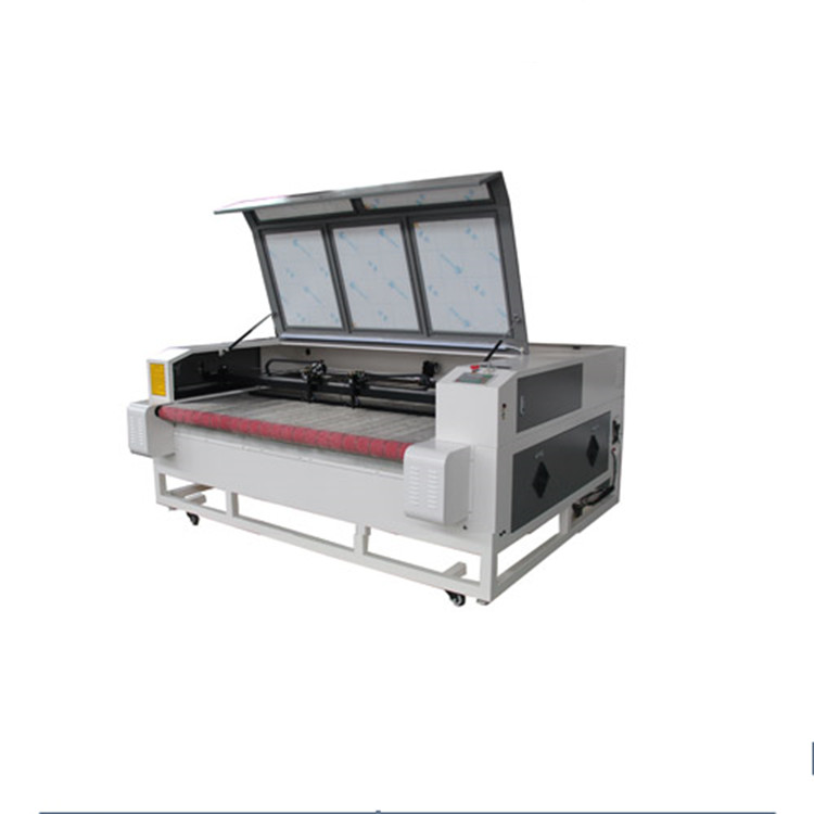 QN1610 CO2 Autofeeding Laser Cutting Machine for Fabric