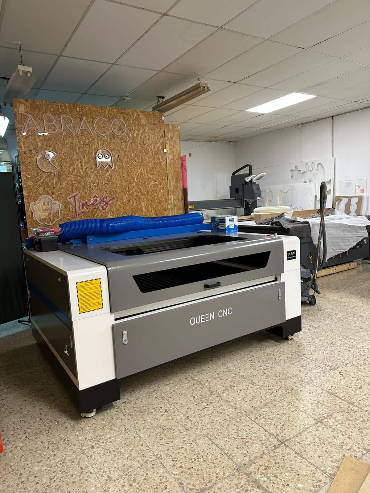 our laser and cnc router arrive safely in Portugal