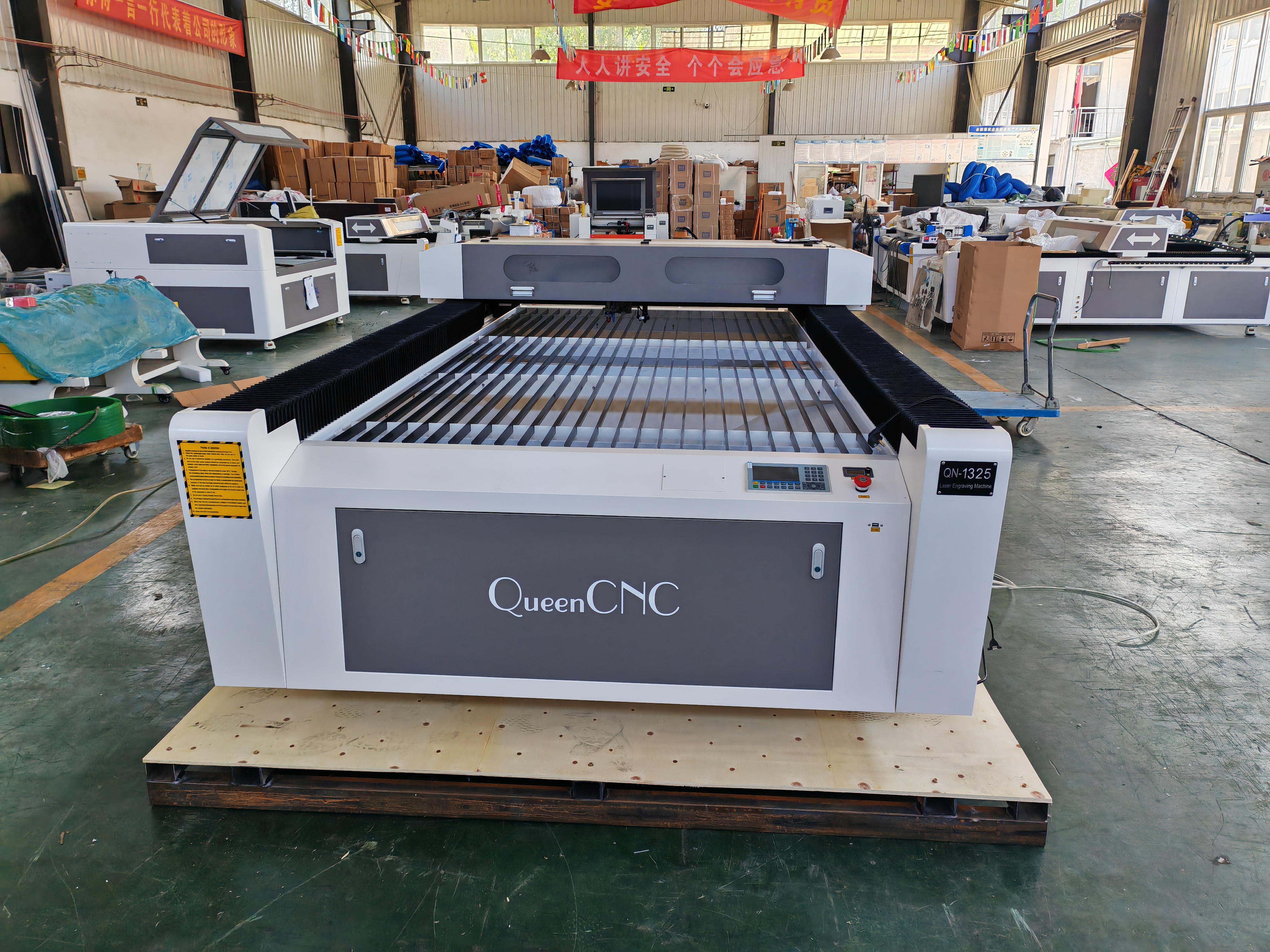 4x8feet 300w and 80w dual heads co2 laser cutting machine