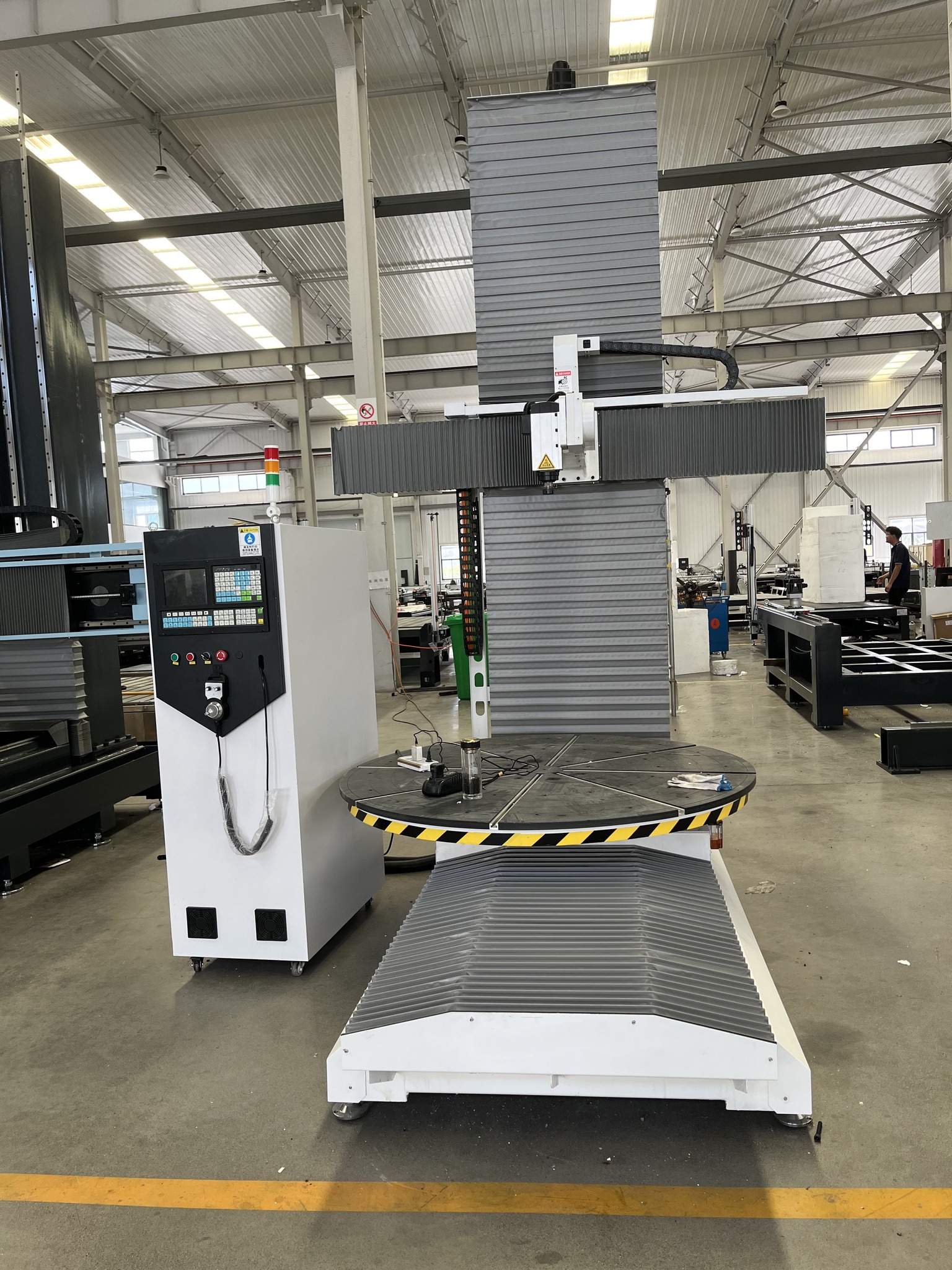 5 axis foam cutting machine for sculpture